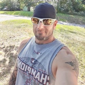 Meet your Posher, Dustin